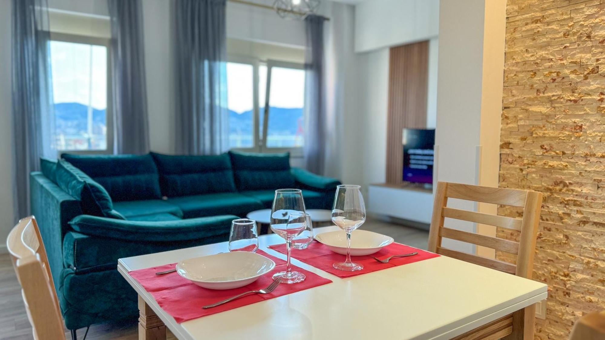 Urban Serenity Skyline Premium - Blloku Appartement *