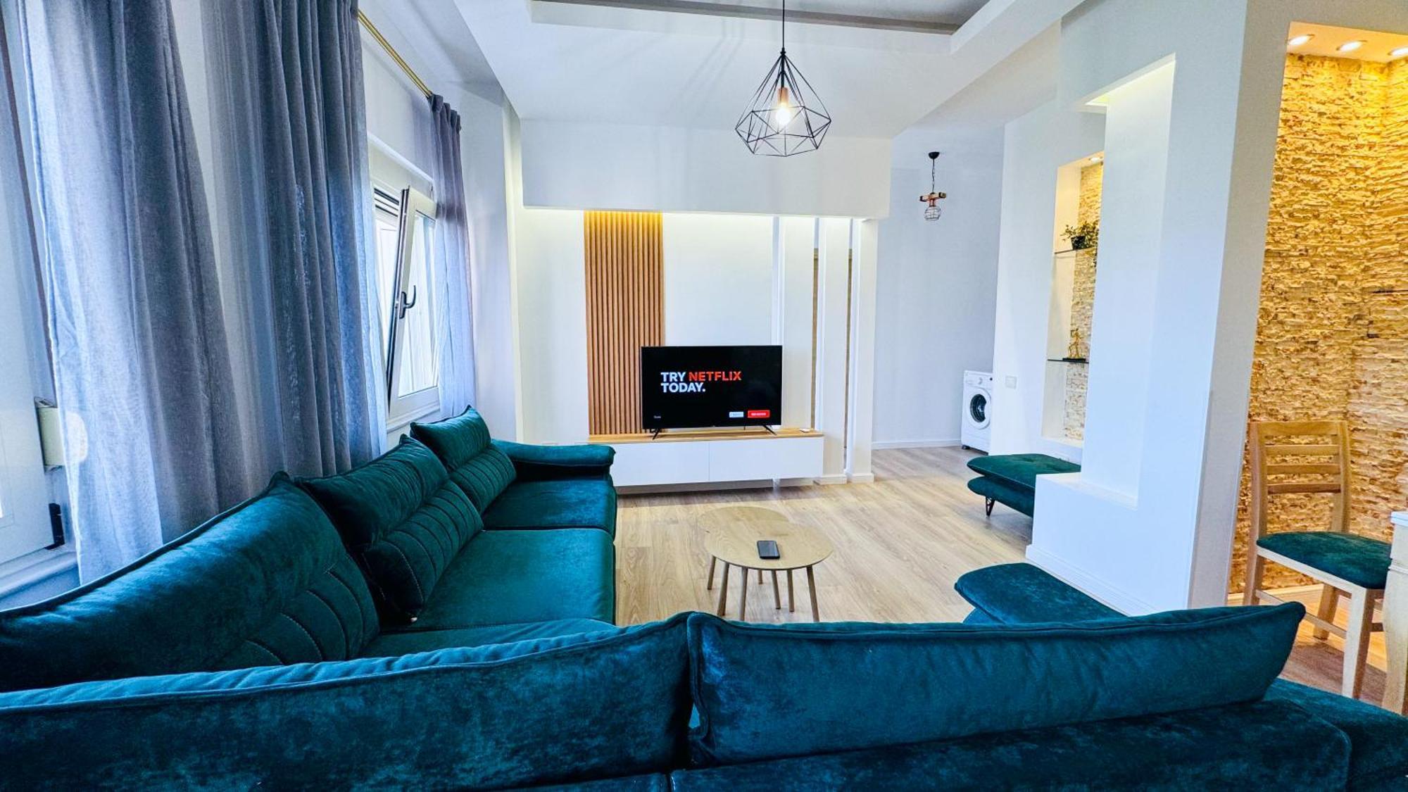 Urban Serenity Skyline Premium - Blloku Appartement